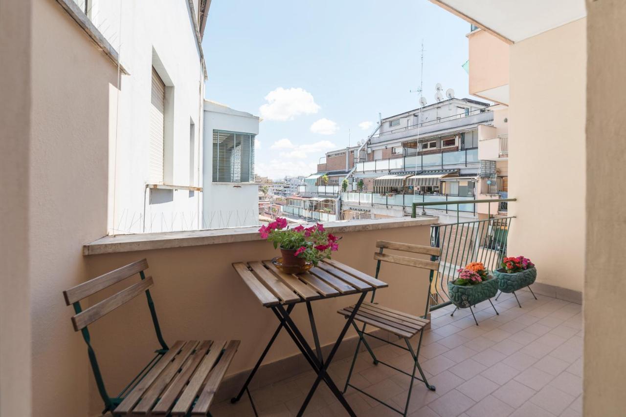 San Giovanni Apartment With Balcony Rome Exterior photo